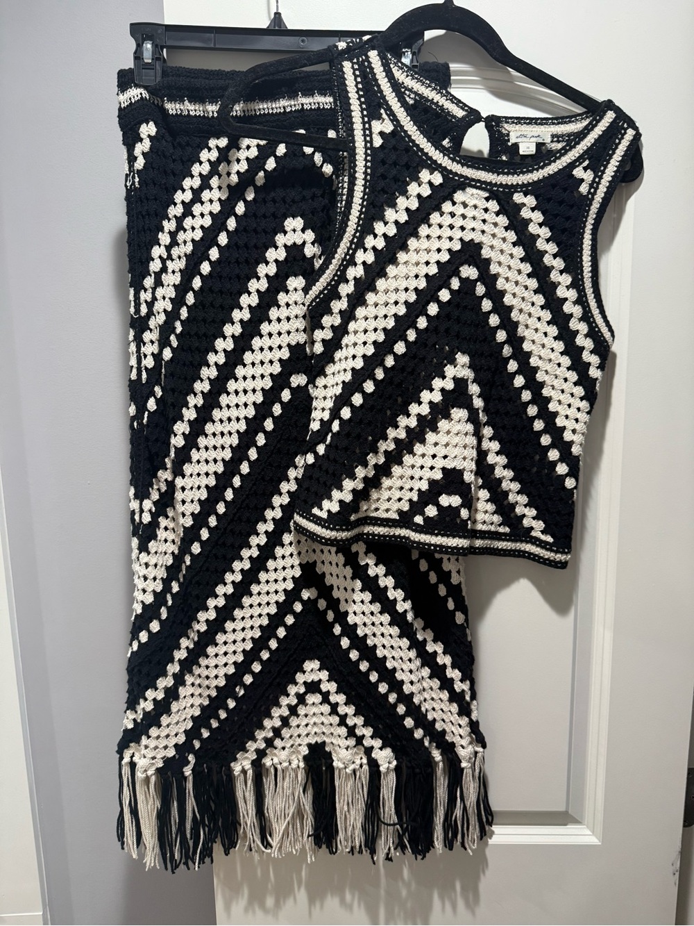 Ultra Pink Black & White Crochet Fringe Sweater Skirt Set